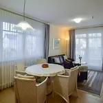 Strandvillen Binz - Appartement mit 1 Schlafzimmer und Balkon AH 562